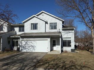 555 Roundhouse St, Shakopee, MN 55379
