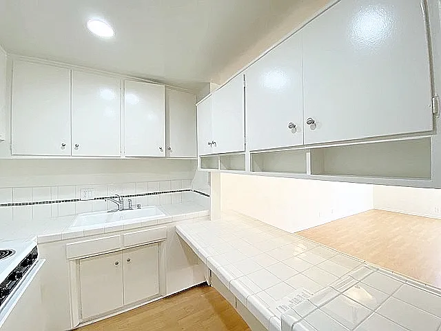 435 S Mariposa Ave — Photo 28