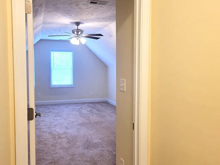 140 Wheeling Dr — Photo 40