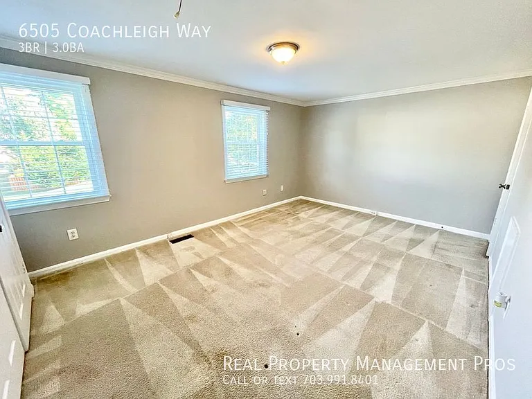 6505 Coachleigh Way — Photo 6