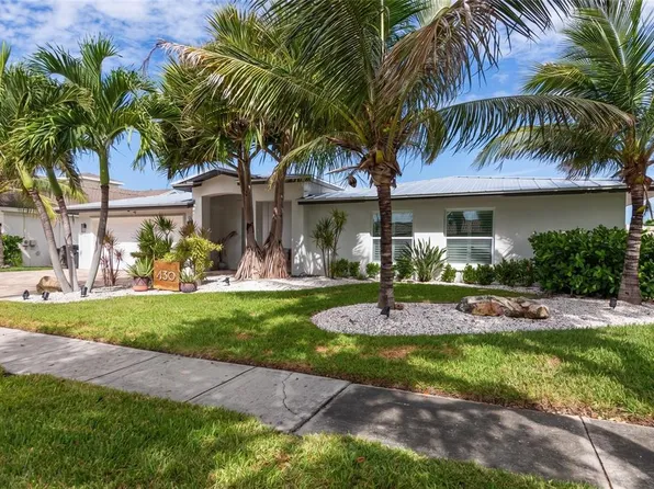 430 PALM ISLAND SE, CLEARWATER BEACH, FL 33767