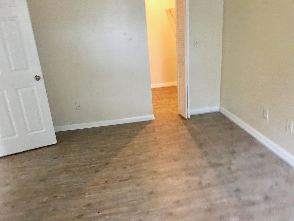 1st image of 5208 Tennis Court Cir