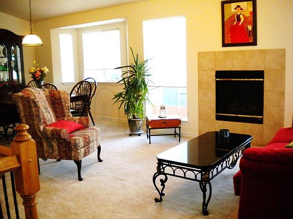 living room, view 2