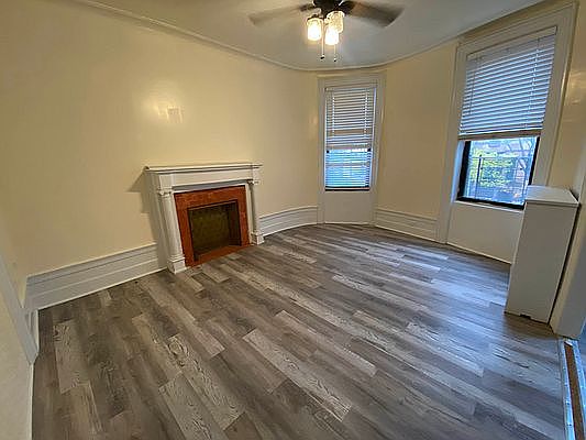 1st image of 61 Hamilton Pl #211