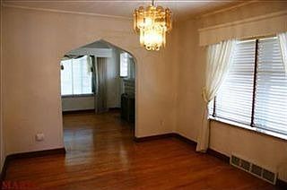4th image of 5737 Lindenwood Ave
