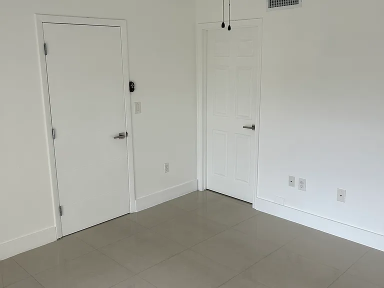 2075 SW 122nd Ave #409 — Photo 12