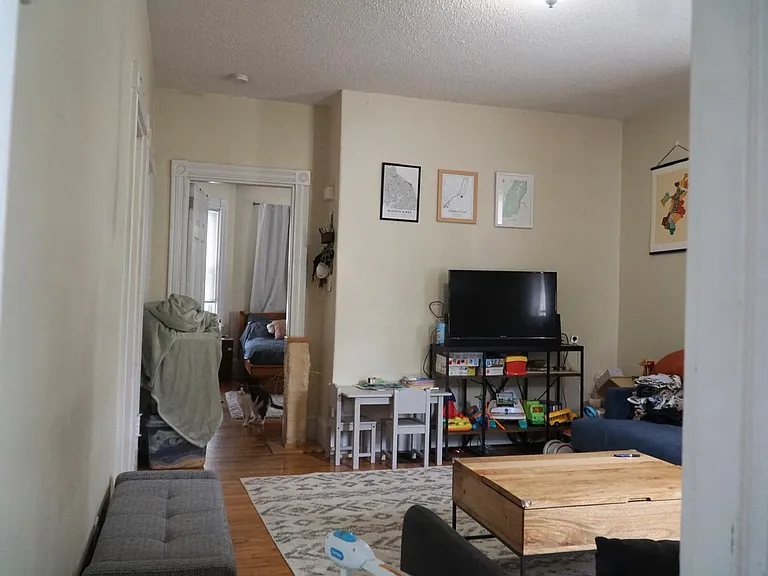 14 Dana St #1 — Photo 3