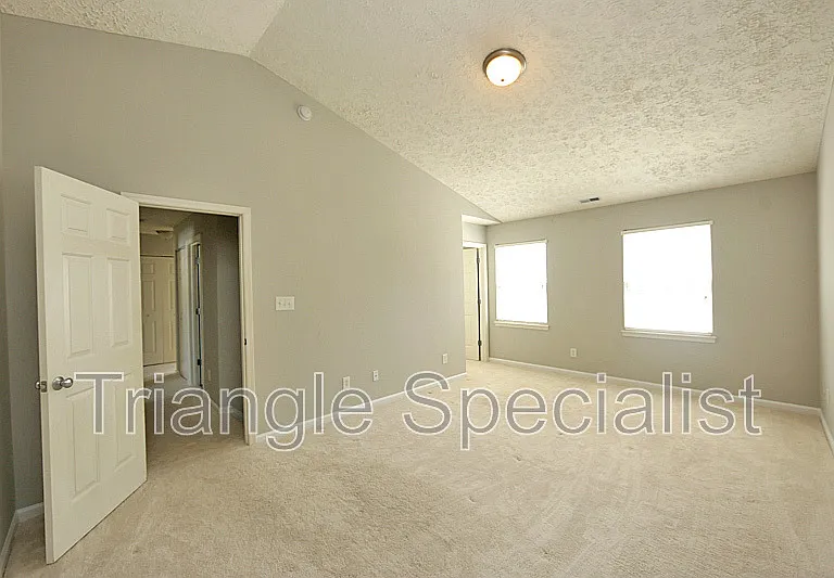 1909 Raj Dr — Photo 8