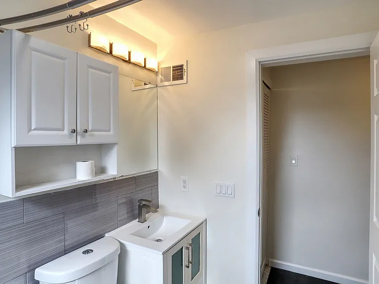 60 Webster Ave #2 — Photo 14