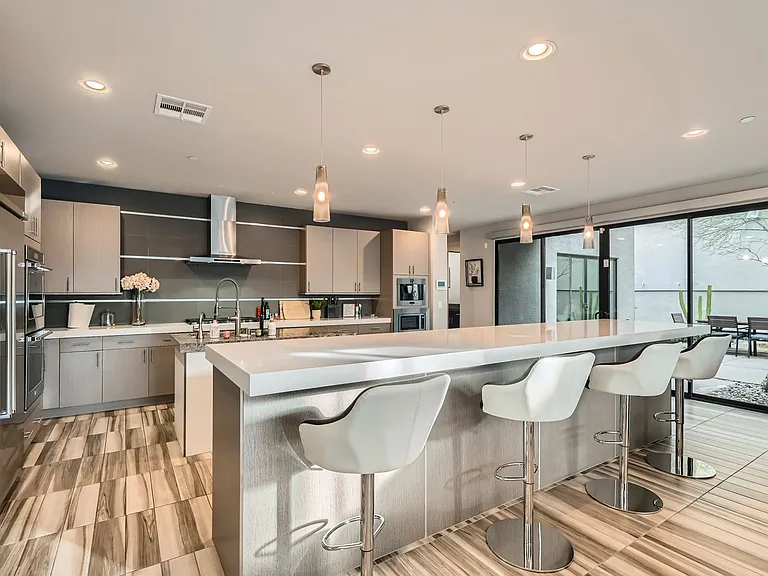 861 Vegas View Dr — Photo 11