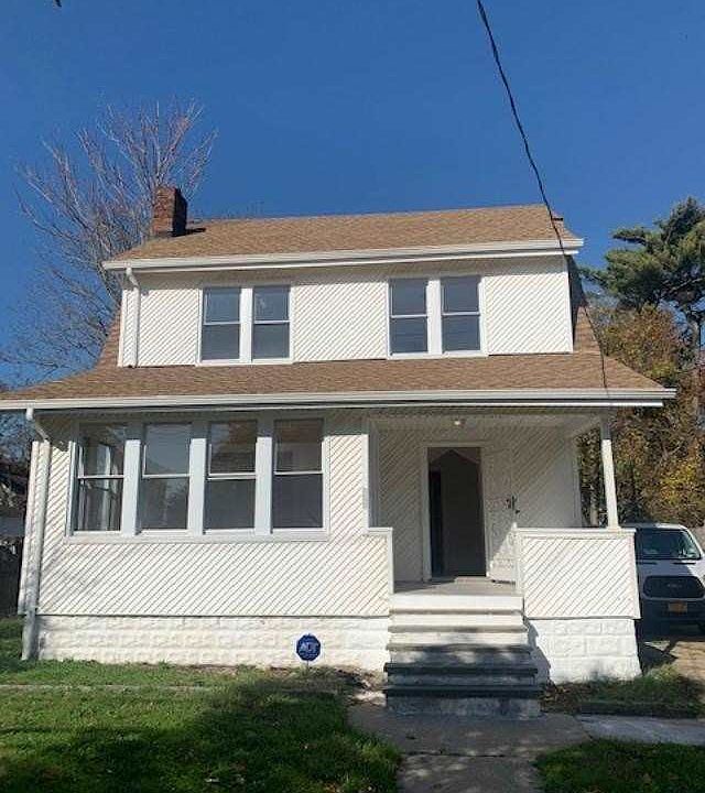 1st image of 127 Lillian Ave