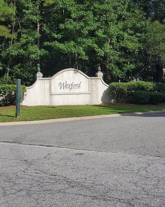 1st image of 330 Wexford Dr