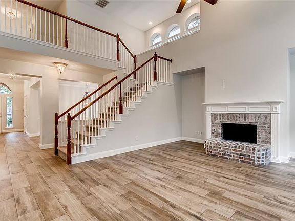 5th image of 8713 Falcon Crest Dr