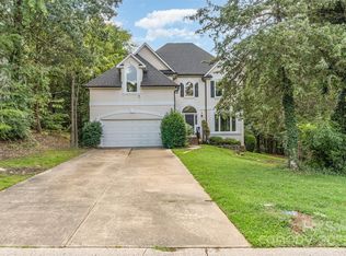 14430 Raynham Dr, Charlotte, NC 28262
