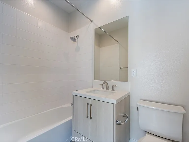 180 Longden — Photo 26