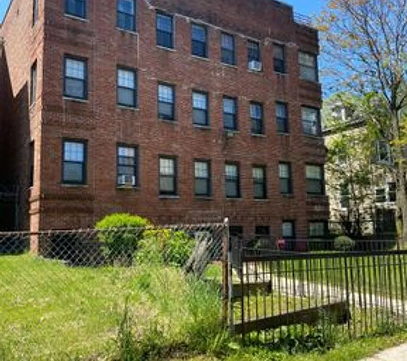 67 Lenox Ave
