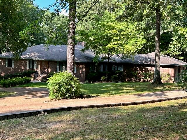 1st image of 310 Vernon Dr