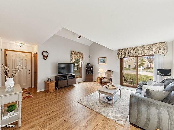2nd image of 25 S Stonington Dr Unit 0