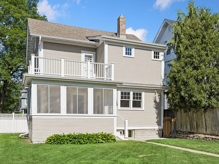 3329 Dupont Ave S — Photo 43