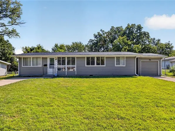 5707 N Highland Ave, Kansas City, MO 64118