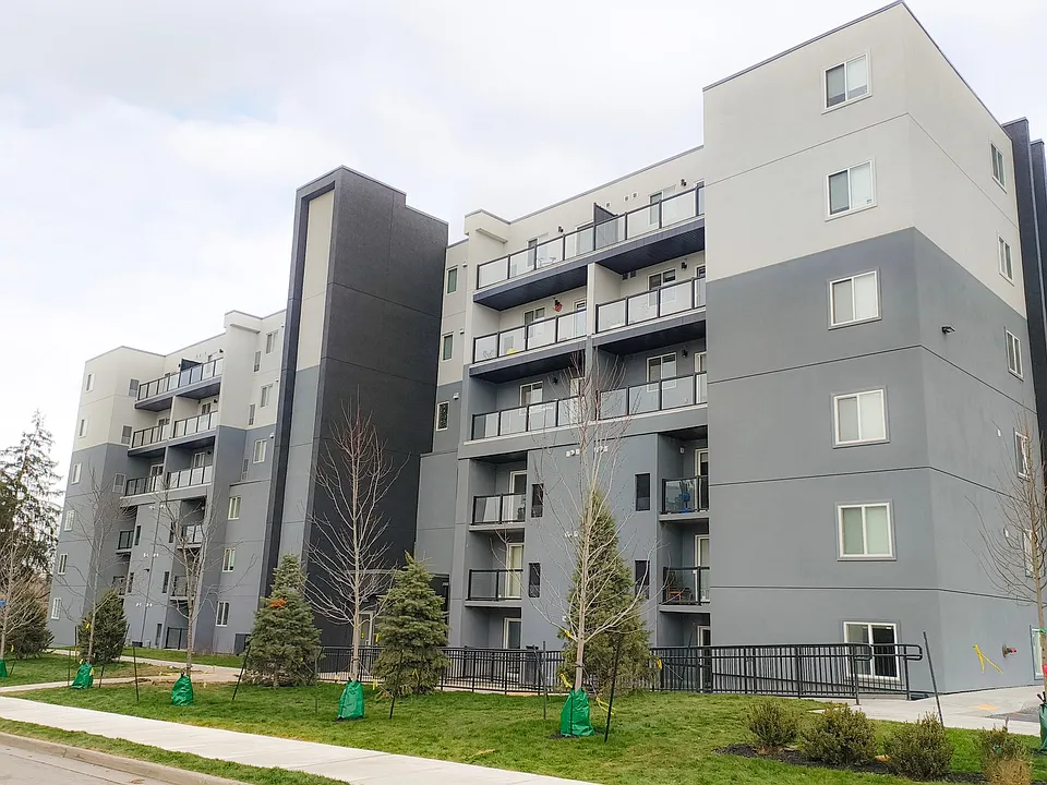 144 Lucan Ave #203