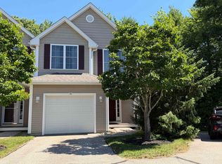 13 Lilac Ln, Newmarket, NH 03857