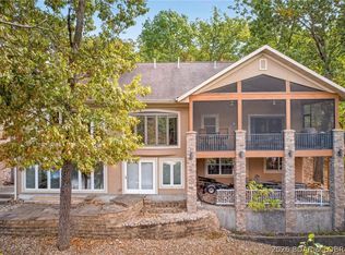 418 Nassau Cir, Four Seasons, MO 65049