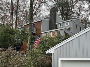 7 Hemlock Shore Dr, Atkinson, NH 03811