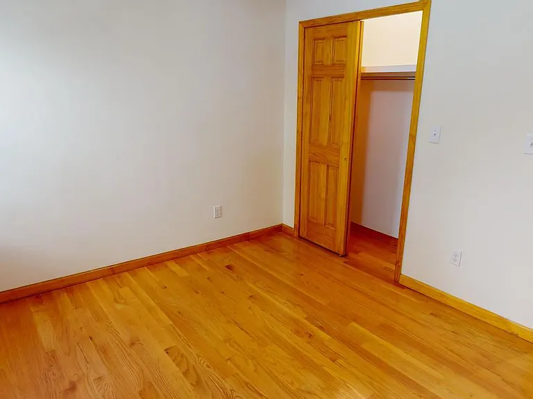 400 E 78th St #10 — Photo 12