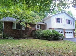 1103 Cherokee Rd, Johnson City, TN 37604