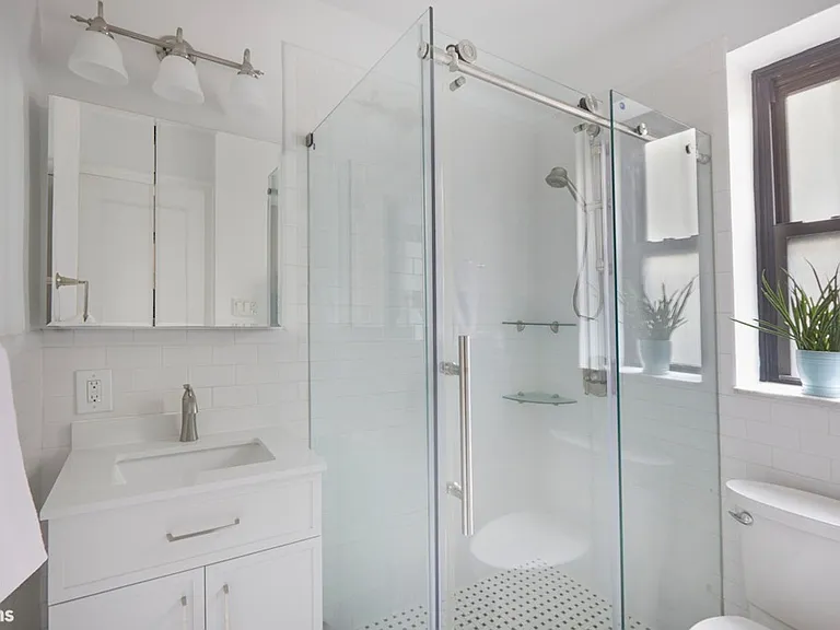 29 W 65th St #5E — Photo 6