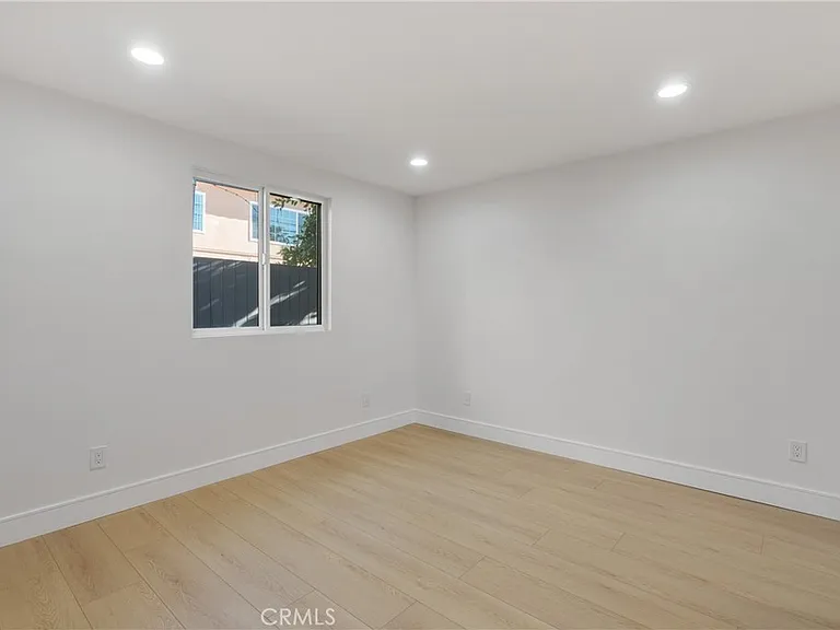 2708 S Cochran St — Photo 14