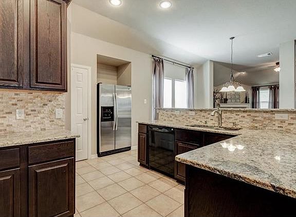 5th image of 5208 Blackwood Dr