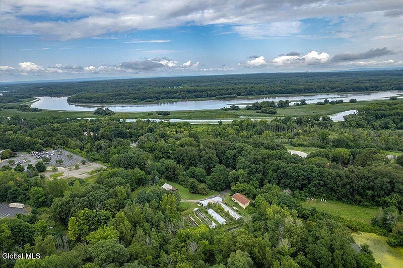 2nd image of 4072 River Road