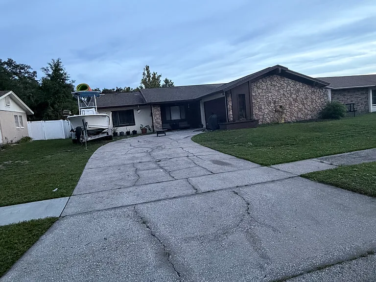 819 Pebblewood Dr — Photo 31