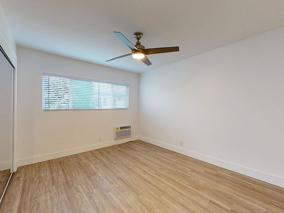 3rd image of 400 N Los Robles Ave #16