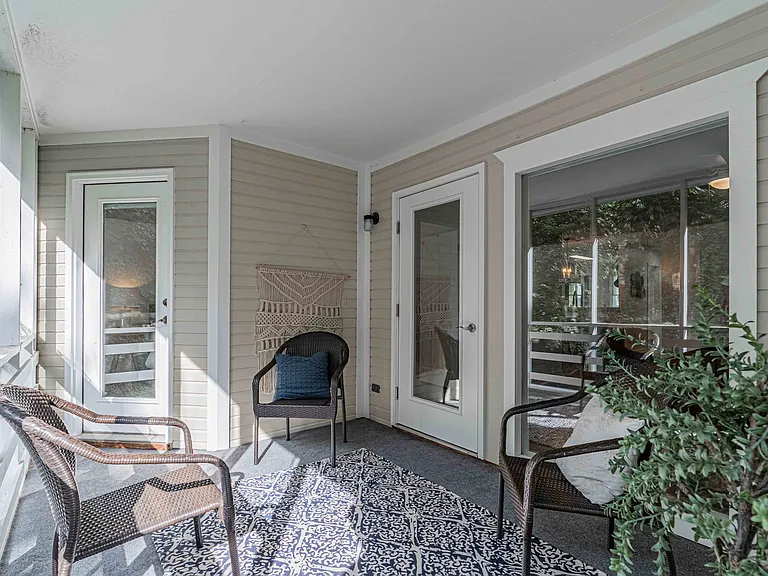 1850 Atlantic Dr #633 — Photo 31