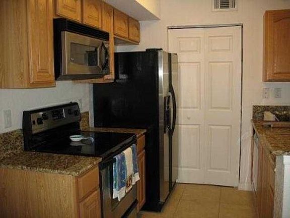 5th image of 261 SW Palm Dr APT 306