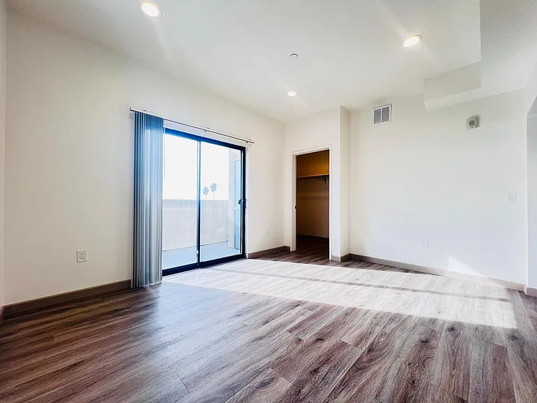 4814 Oakwood Ave #10 — Photo 10