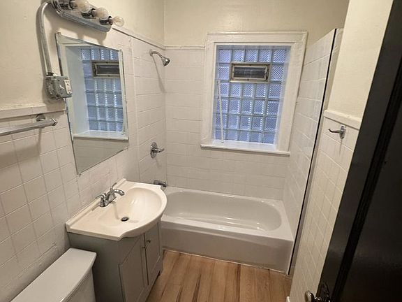 4th image of 8046 S Langley Ave