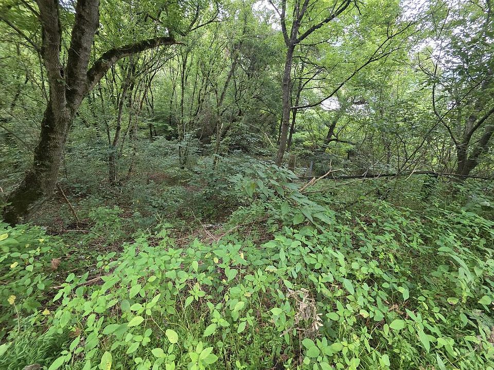 1st image of 490 Rocky Rd
