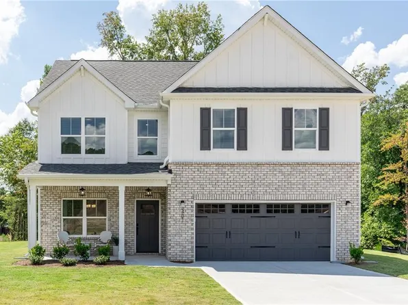 3281 Pepperpike Ct, Loganville, GA 30052