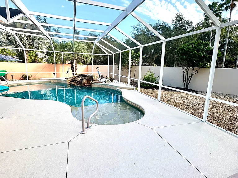 943 Mendoza Blvd — Photo 23