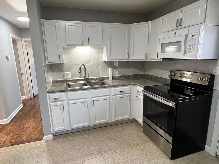 78 Obtuse Hill Rd #A — Photo 9