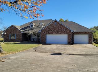 158 N Spinnaker Run, Stigler, OK 74462