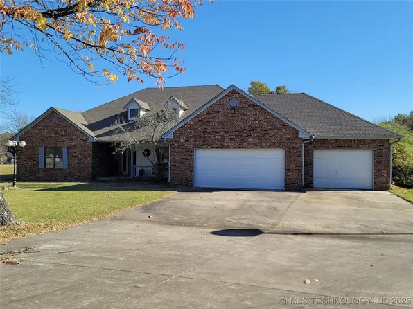 158 N Spinnaker Run, Stigler, OK 74462