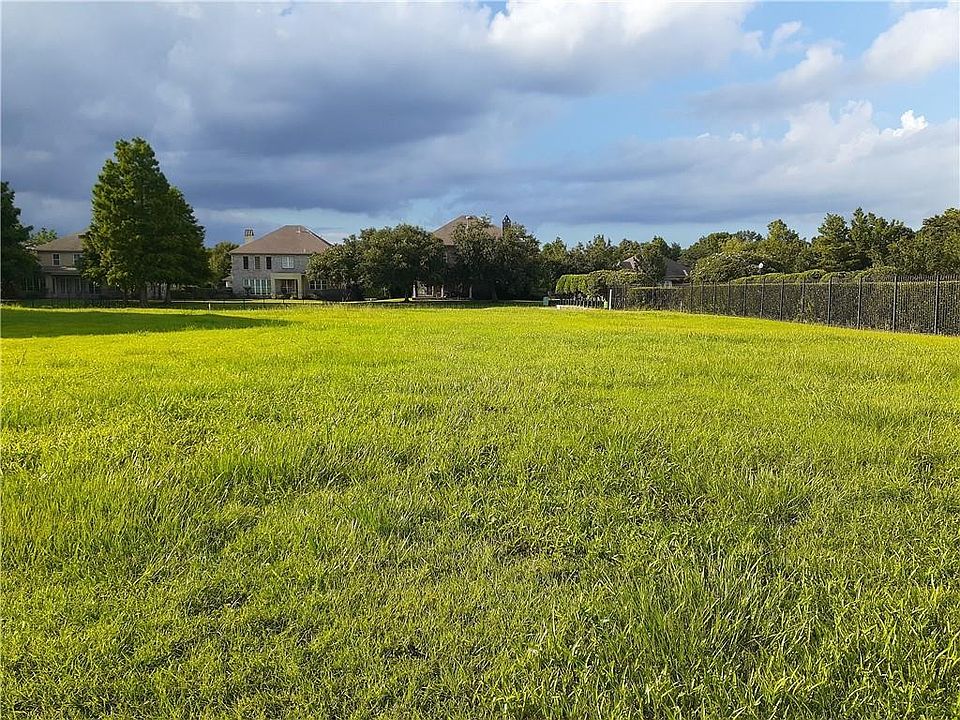 1st image of 101 Pine Valley Dr