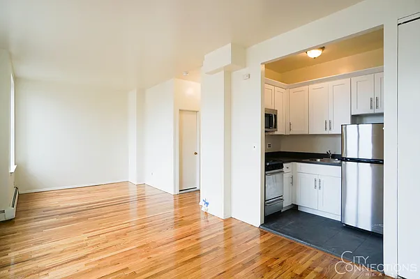 Rented by City Connections Realty | media 16