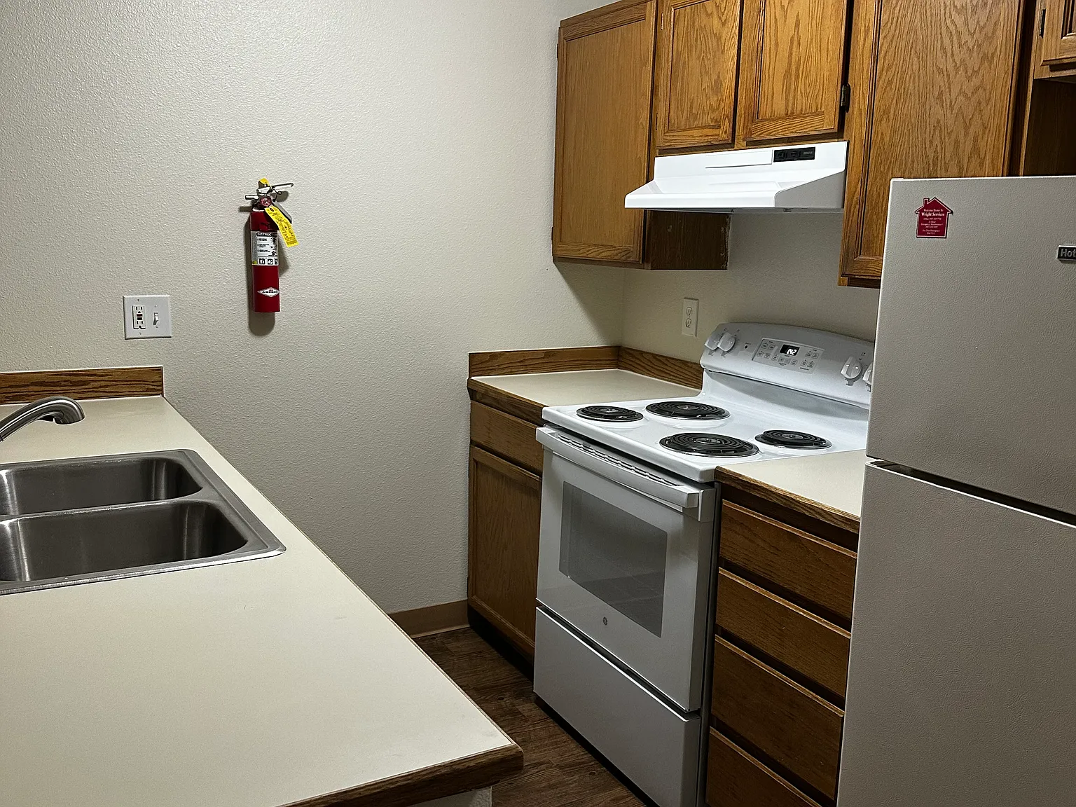 Green Tree Apartments — Photo 1