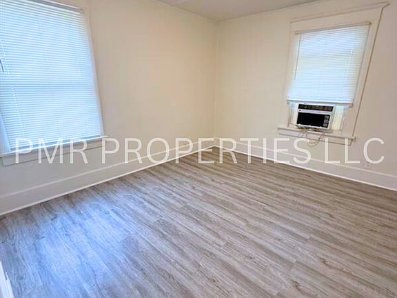 3rd image of 525 S 7th St #1/2